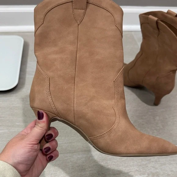 🤠🆕Dolce Vita Women's Tan Andres Western Style Pointed Toe Boots, 7.5🤠 - Picture 9 of 12
